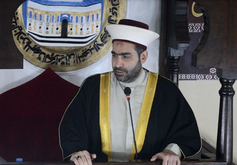 Lebanese Sunni cleric rejects disarmament, calls resistance religious duty