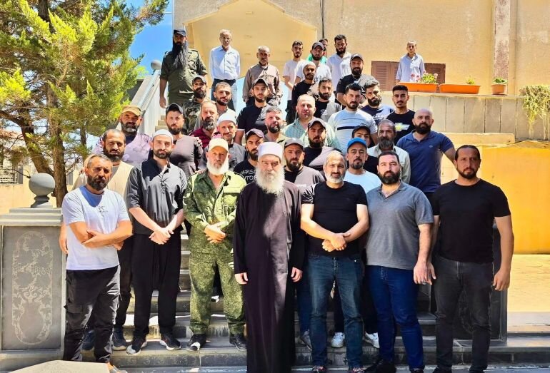 أحد شيوخ عقل الطائفة الدرزية يطالب بإقامة إقليم جنوب سوريا