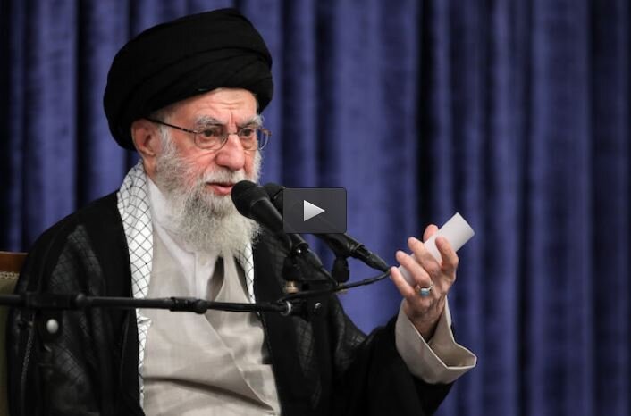 Video: Ways for providing assistance to Zionist regime must be blocked - Imam Khamenei