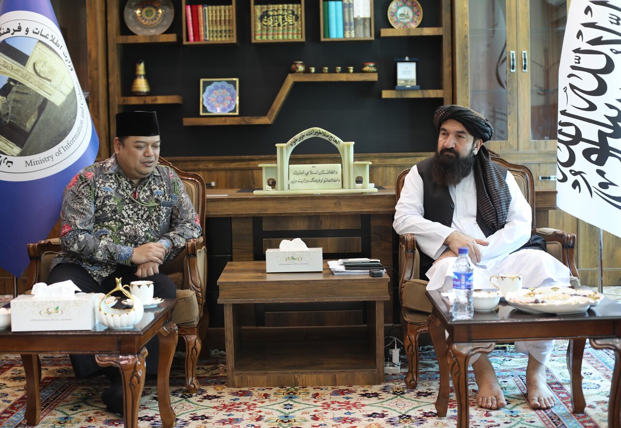 سفارت اندونزی در کابل وعده داد کتابخانه عمومی افغانستان را دیجیتال‌سازی کند