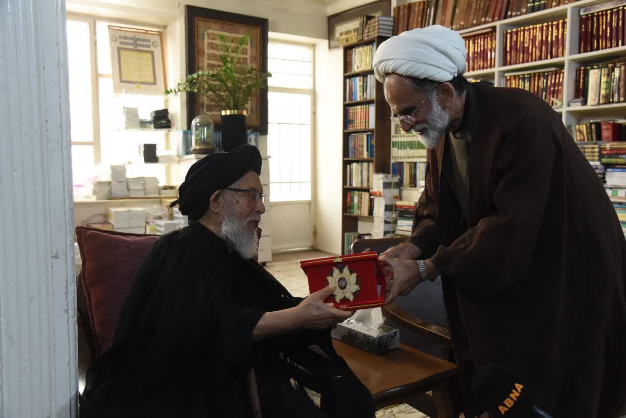 عالی‌ترین معارف اخلاقی و اجتماعی برای زندگی، در کلام اهل‌بیت(ع) وجود دارد/ بارگاه رضوی مرکز خشنودسازی مردمان است