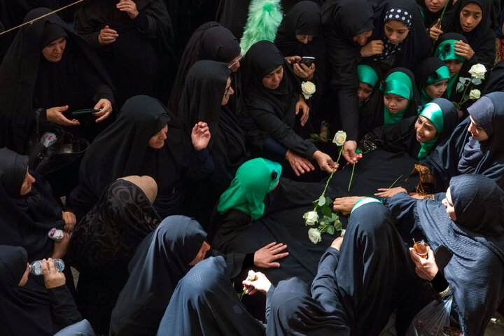 تقرير مصور/ مراسم عزاء سيدات حي نوغان بمناسبة ذكرى استشهاد ثامن الأئمة (ع)