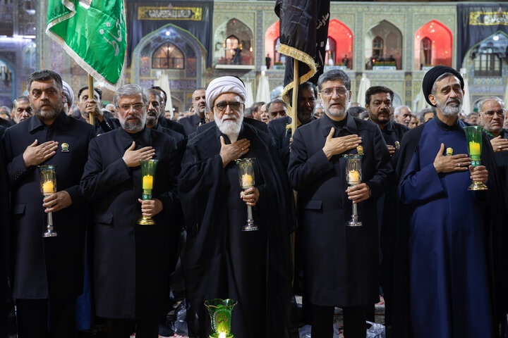 تقرير مصور/ مراسم لیلة غرباء الإمام علي بن موسی الرضا(ع)