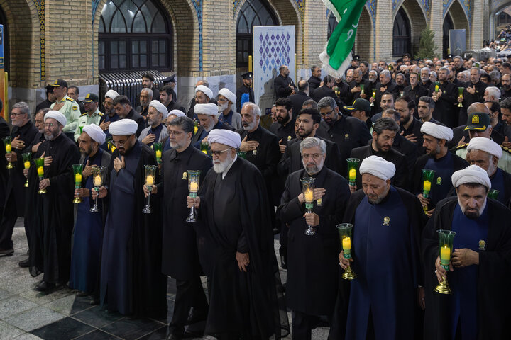 تقرير مصور/ مراسم لیلة غرباء الإمام علي بن موسی الرضا(ع)