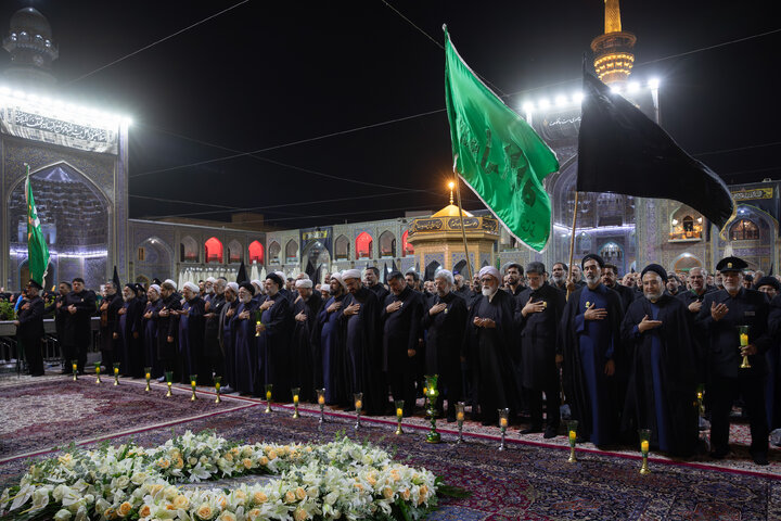 تقرير مصور/ مراسم لیلة غرباء الإمام علي بن موسی الرضا(ع)