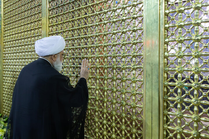 تقرير مصور/ مراسم لیلة غرباء الإمام علي بن موسی الرضا(ع)