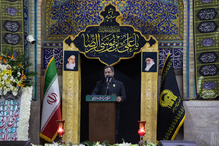 تقرير مصور/ مراسم لیلة غرباء الإمام علي بن موسی الرضا(ع)