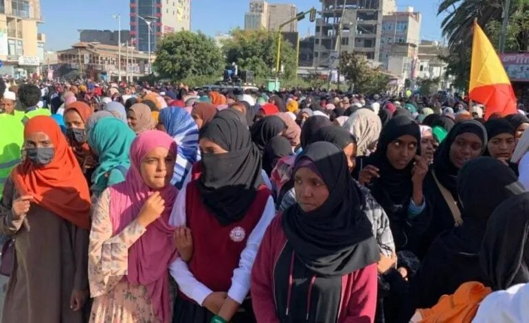 بحران ممنوعیت حجاب در شهر «آکسوم» اتیوپی/ بازگشت دانش‌آموزان مسلمان به مدارس با حکم قضایی