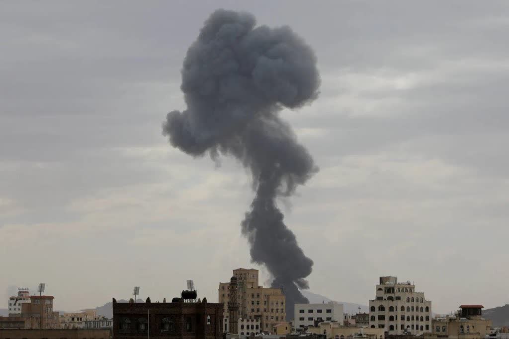فوری/ حملات گسترده رژیم صهیونیستی به صنعاء + تصاویر