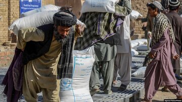 مداخلات گسترده طالبان در امور بشردوستانه؛ از انحراف کمک‌ها تا بازداشت کارکنان