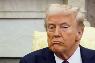 Трамп АБШ-а едам һөкмүнү ҝәтирир