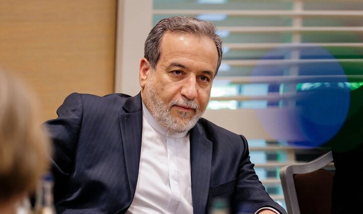 عراقچی: اقدام تروئیکای اروپا غیرقانونی و تحریک‌آمیز است