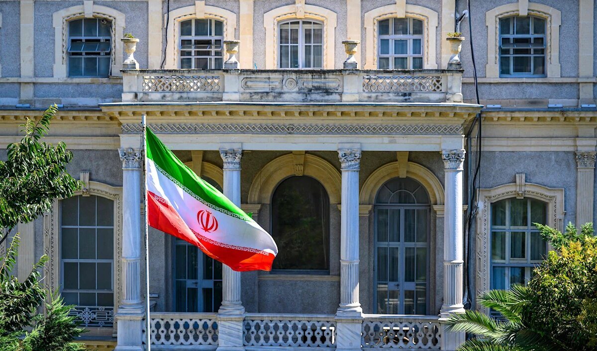 Troika Eropa Aktifkan Mekanisme Pemicu / Iran: Akan Beri Respons yang Tepat
