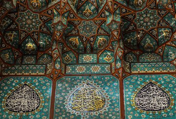 İmam Hüseyn (ə) Ziyarətgahında İslam incəsənətinin bənzərsiz nümunələri \ Foto Reportaj