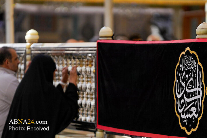 سیاه‌پوشی حرم امام اول شیعیان برای شهادت امام حسن عسکری(ع)