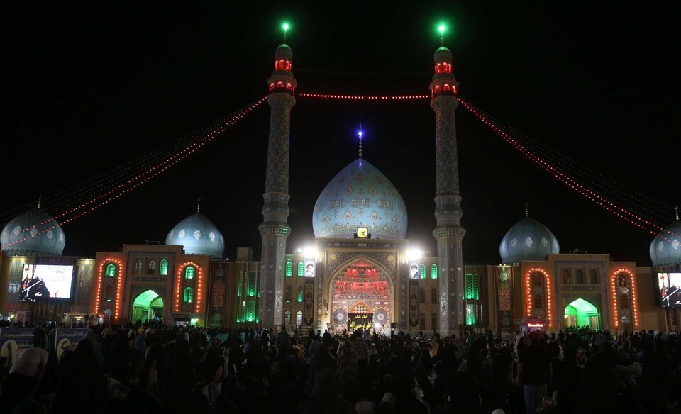  ویژه برنامه مسجد جمکران در ایام سالروز شهادت امام حسن عسکری(ع)