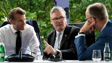 Чаро Эрон иқдоми Тройкаи аврупоиро дар фаъолсозии снэпбэк ғайриқонунӣ медонад?