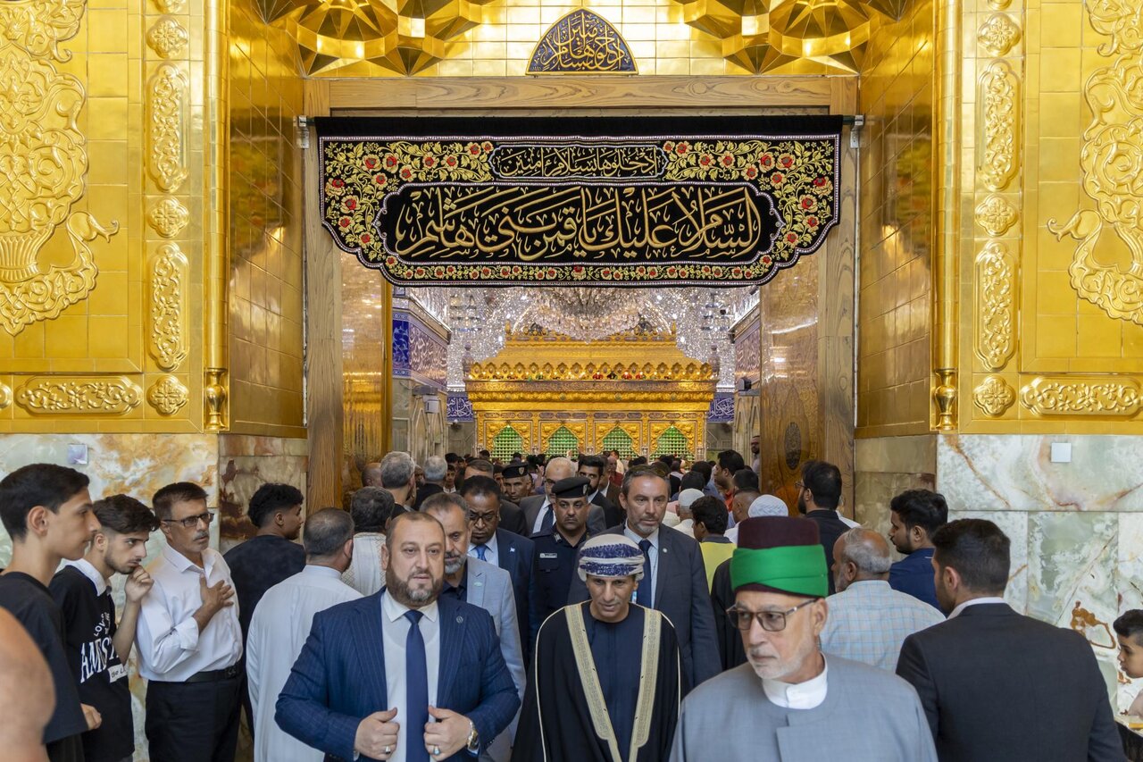 Special Representative of UN in Iraq honoured to visit shrine of Aba al-Fadl al-Abbas (+Photos)