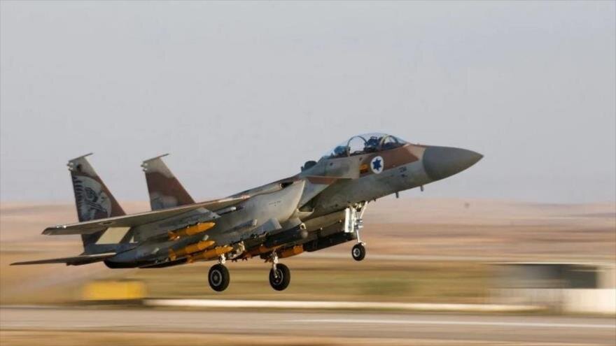 Israel bombardeia sua própria base no norte de Gaza