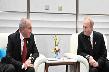 Чиндә Владимир Путинлә Пашинјан арасында ҝөрүш олуб