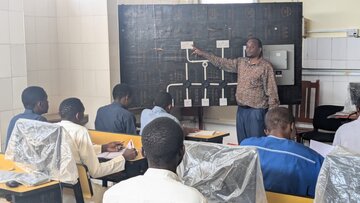 Jamiat Al-Mustafa (s) - Dar-es-salaam | Umeme na Dini: Daraja Kati ya Maarifa ya Kidunia na Kiakhera +Picha