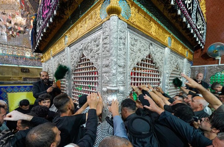 خدم العتبة العلوية