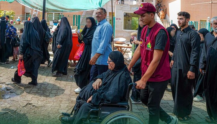 تقرير مصور/ قسم التنمية والتأهيل الاجتماعي التابع للعتبة الحسينية يشارك في خدمة زوار الإمامين العسكريين (ع)