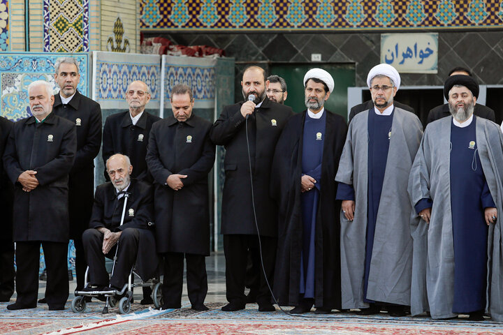 تقرير مصور/ مراسم تغيير راية حرم الإمام الرضا (ع) تزامنا مع الثالث من ربيع الأول