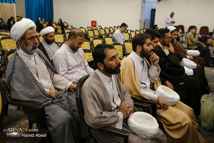 تجدید عهد طلاب حوزه علمیه قم با حضرت مهدی (عج)