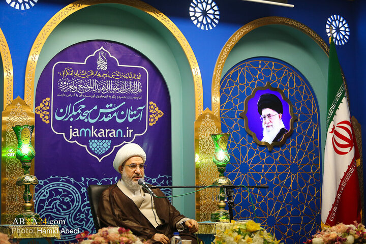 تجدید عهد طلاب حوزه علمیه قم با حضرت مهدی (عج)