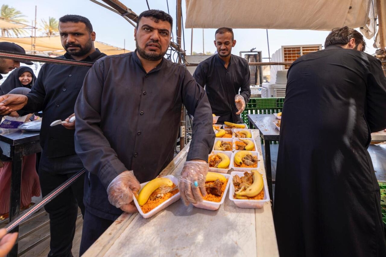 Al-Abbas Holy Shrine counts services provides to pilgrims of two Imams in Samarra (+Photos)