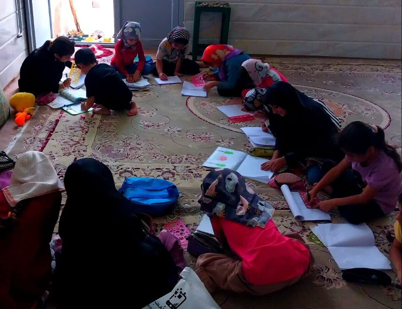 یک روز در هفته، «روز بازی مسجد» برای بچههای مسجد اسحاقآباد