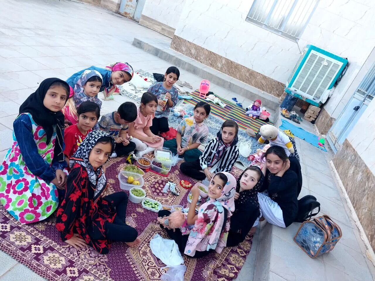 یک روز در هفته، «روز بازی مسجد» برای بچههای مسجد اسحاقآباد