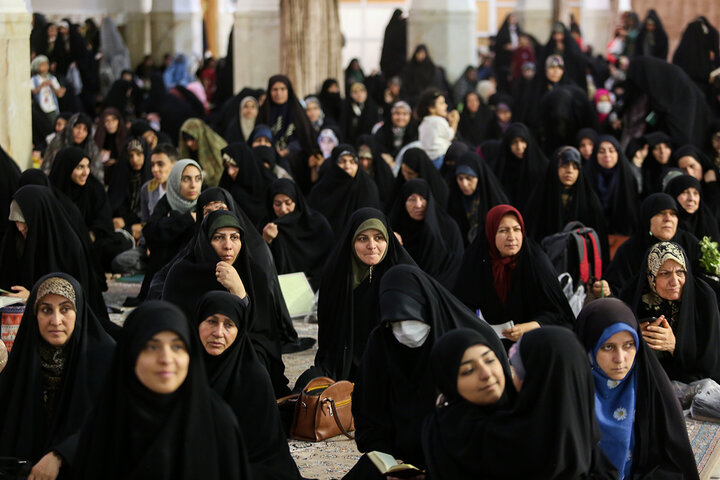 Photos: Beginning of Imam Mahdi's Imamat celebrated at Hazrat Masoumeh holy shrine
