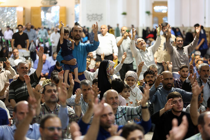 Photos: Beginning of Imam Mahdi's Imamat celebrated at Hazrat Masoumeh holy shrine
