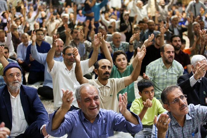 Photos: Beginning of Imam Mahdi's Imamat celebrated at Hazrat Masoumeh holy shrine