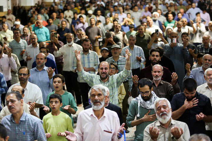 Photos: Beginning of Imam Mahdi's Imamat celebrated at Hazrat Masoumeh holy shrine