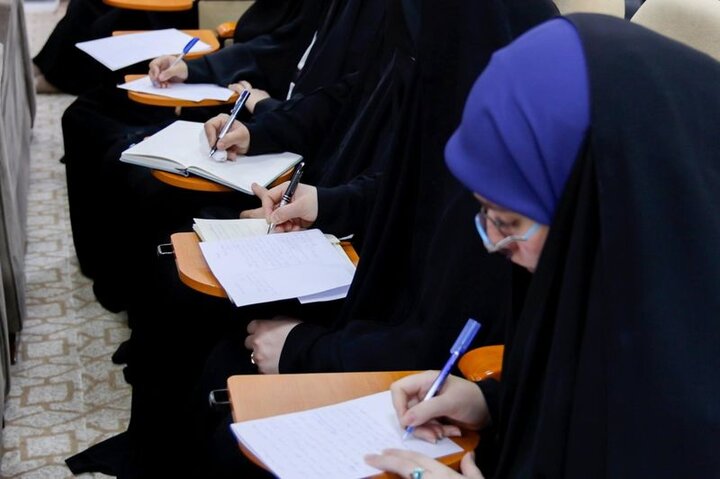 إقامة ملتقى الكوثر الأول لطالبات جامعات كربلاء