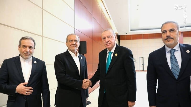 イラン大統領：「コーカサス地域への一切の地域外の軍事駐留に反対」