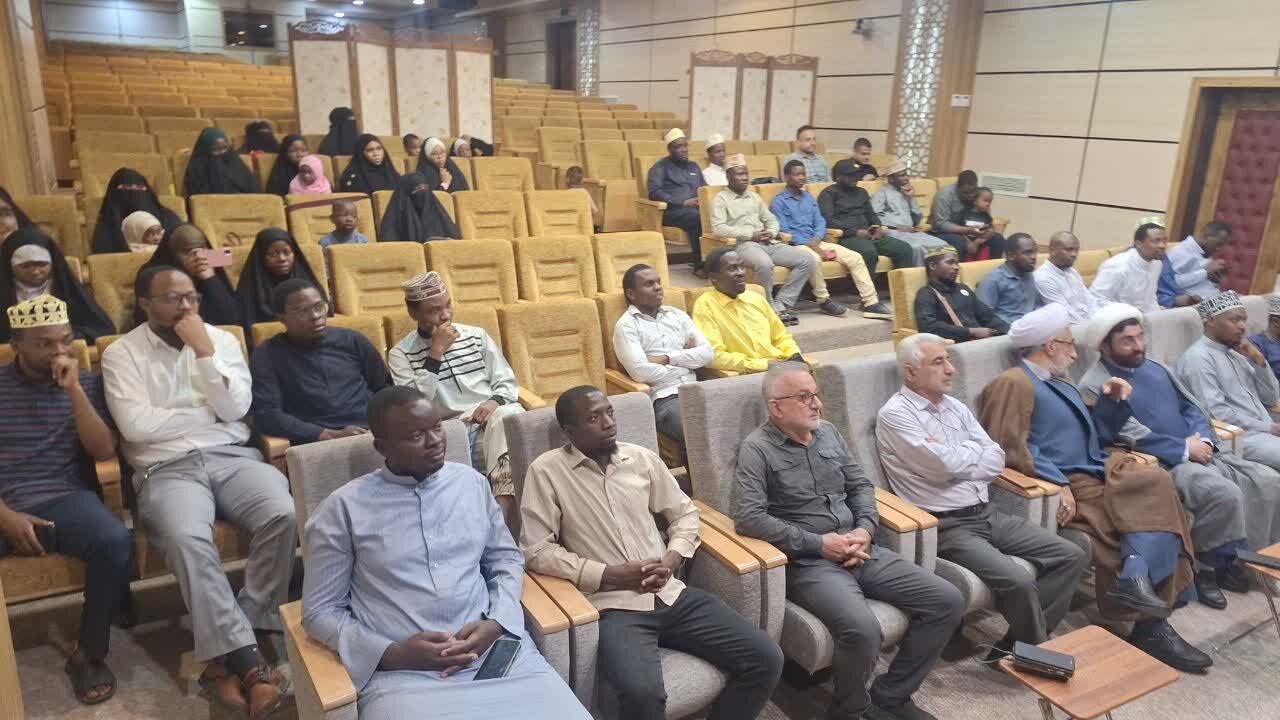 Mkutano wa Mwakilishi wa Kanda wa Al-Mustafa na Wanafunzi kutoka Tanzania, Burundi na Malawi katika Kituo cha Bayan