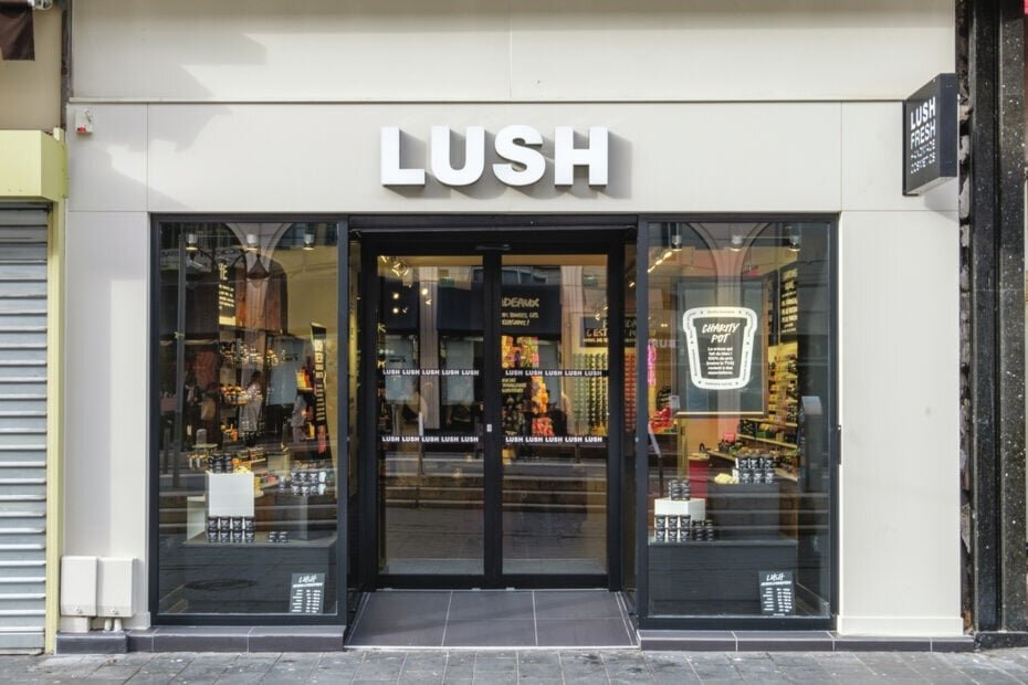 شركة "Lush" البريطانية تغلق اليوم تضامناً مع غزة: "أوقفوا التجويع"