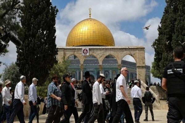 Angriff der Siedler auf Al-Aqsa-Moschee mit Unterstützung zionistischer Soldaten