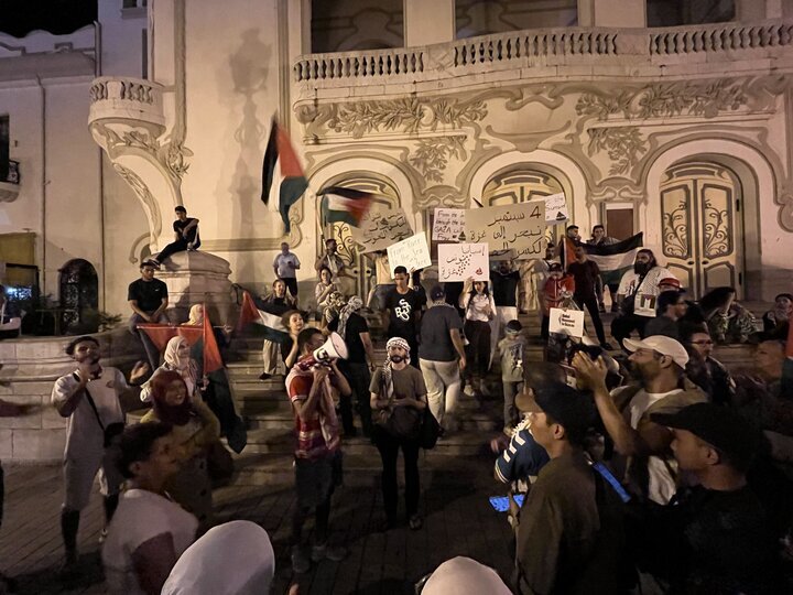 Endamê Flota Hevgirtina Navneteweyî "Samoud" di hevpeyvînekê de bi Mehr re: Em ji gefên Îsraîlê yên ji bo şikandina dorpêça li ser Xezzeyê natirsin