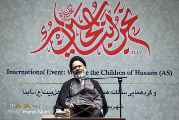 نماینده ولی فقیه در امور حج و زیارت: بهره‌گیری از سبک زندگی حسینی راهگشای جامعه امروز است