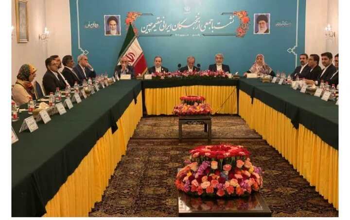 جمعی از نخبگان ایرانی در چین با رئیس جمهوری اسلامی ایران دیدار کردند