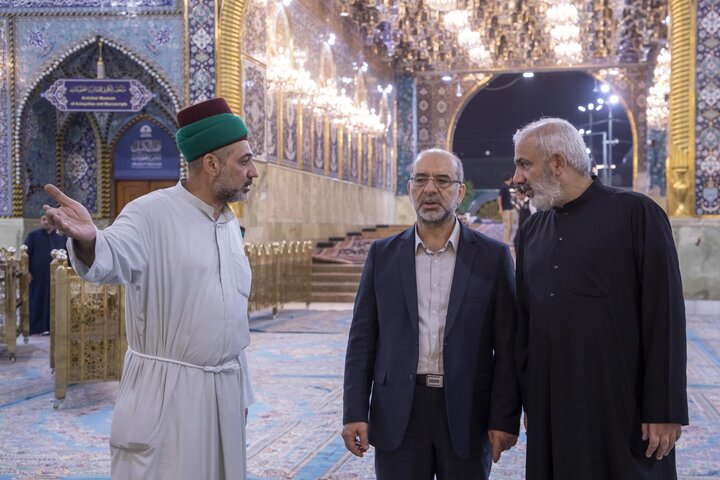 غسل حرم مرقد أبي الفضل العباس (ع) وصحنه الشريف