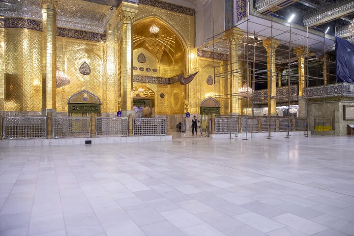 غسل حرم مرقد أبي الفضل العباس (ع) وصحنه الشريف