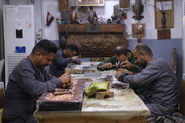 المباشرة بأعمال واجهة شبّاك في صحن مرقد أبي الفضل العباس (ع) بقاطع النساء