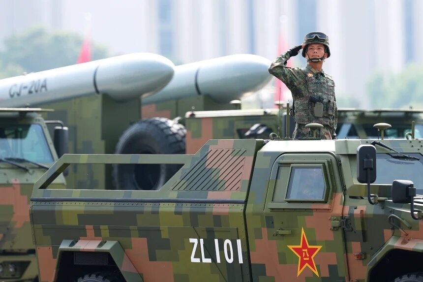China Yaonesha Nguvu za Kijeshi Katika Gwaride Huku Rais wa China Xi Akisimama Pamoja na Rais Putin na Rais Kim +Picha