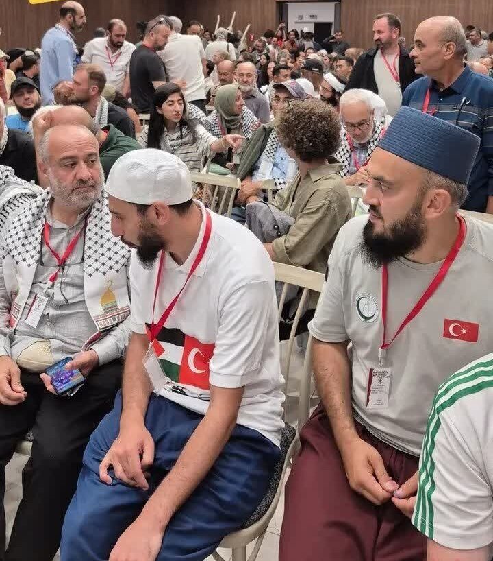 گزارشی از حضور همراهان ایرانی در کاروان صمود؛ لشکر حزبالله جهانی؛ از تونس تا اسپانیا راهی غزه شد